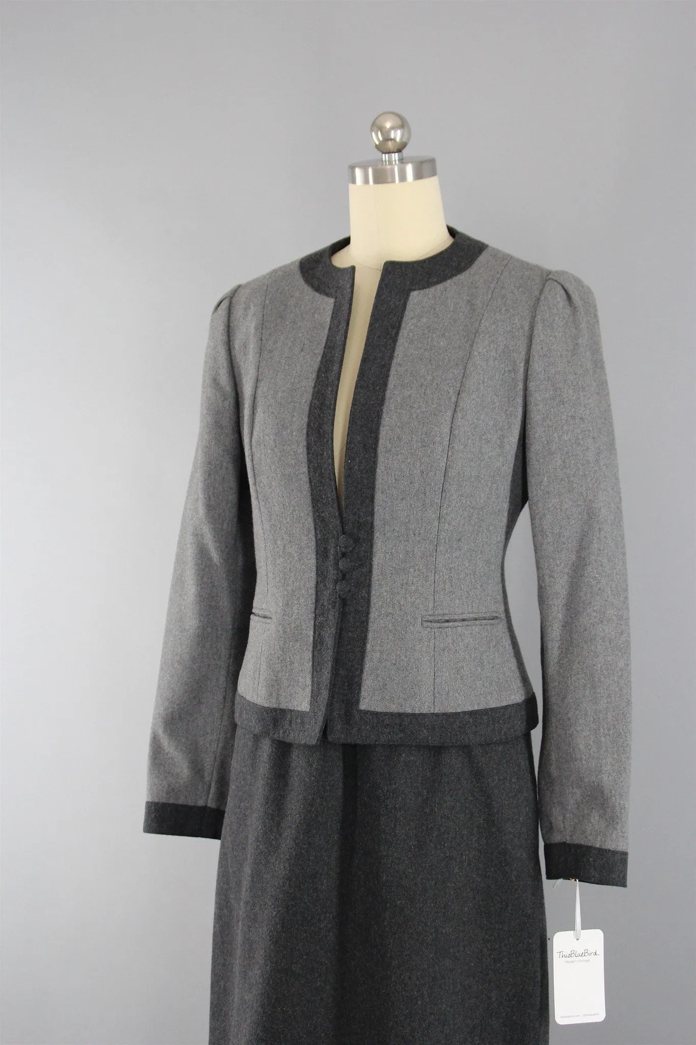 1980s Vintage Sasson Grey Wool Jacket & Skirt Business Suit