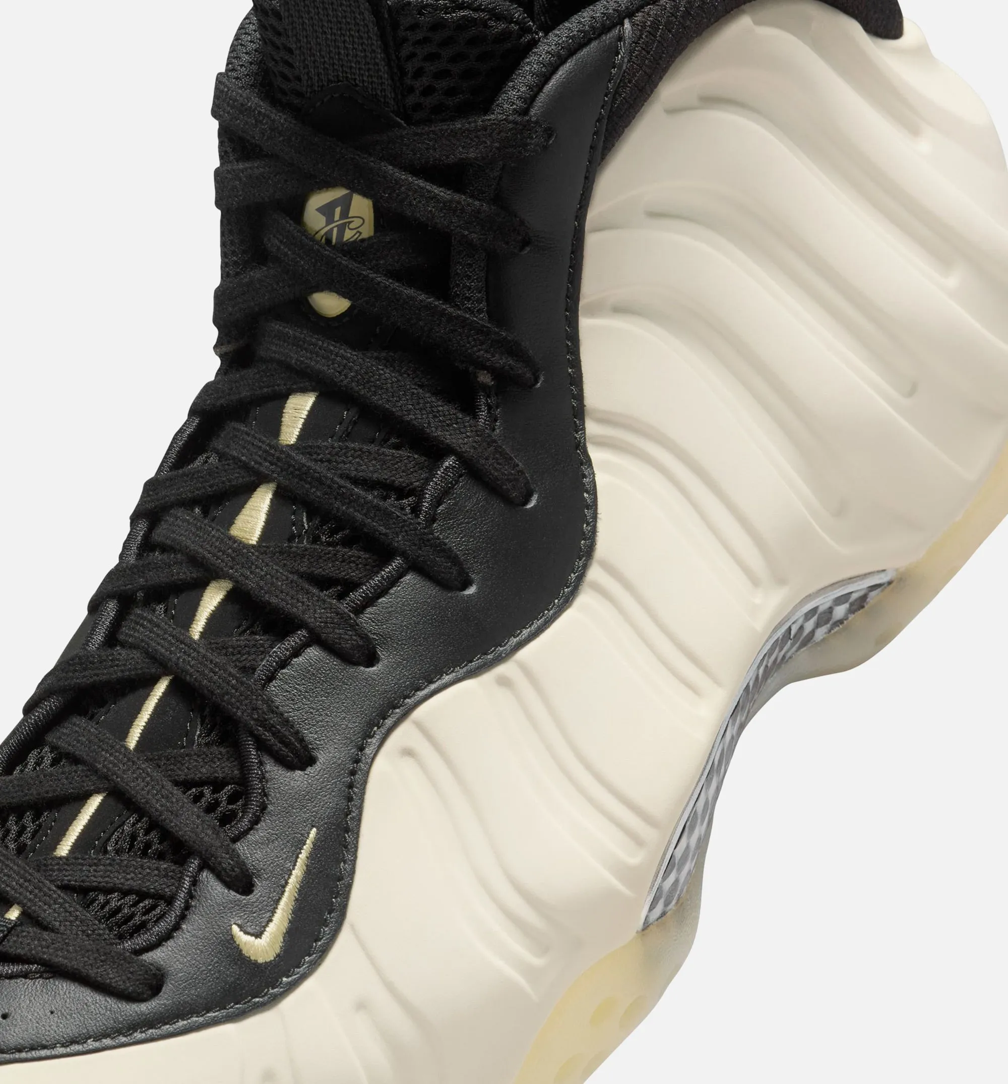 Air Foamposite One Light Orewood Mens Lifestyle Shoe - Black/Team Gold/Orewood Brown Chrome Free Shipping