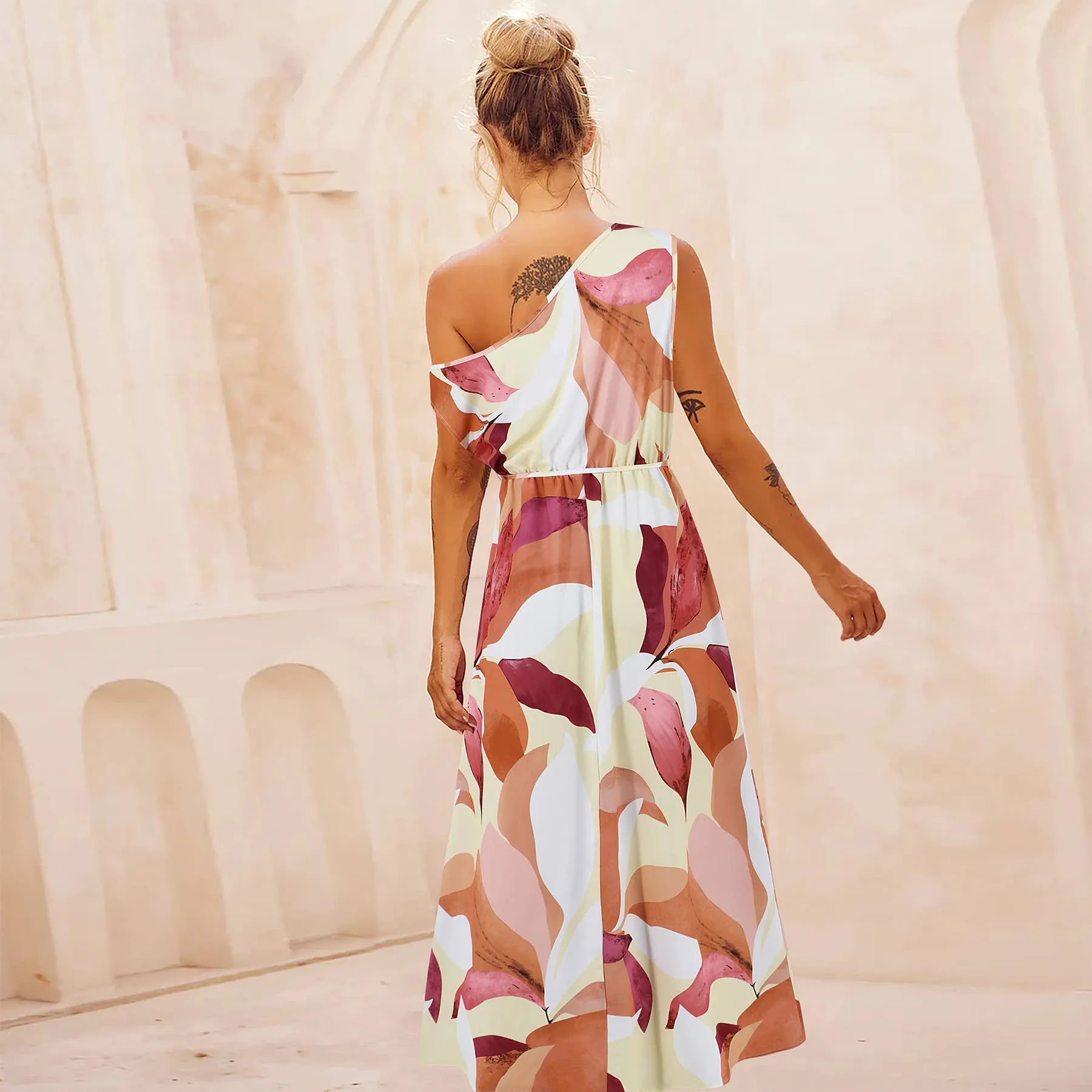 CONTRASTING PRINT DRESS WITH SLOPING SHOULDERS_CWDMD1666