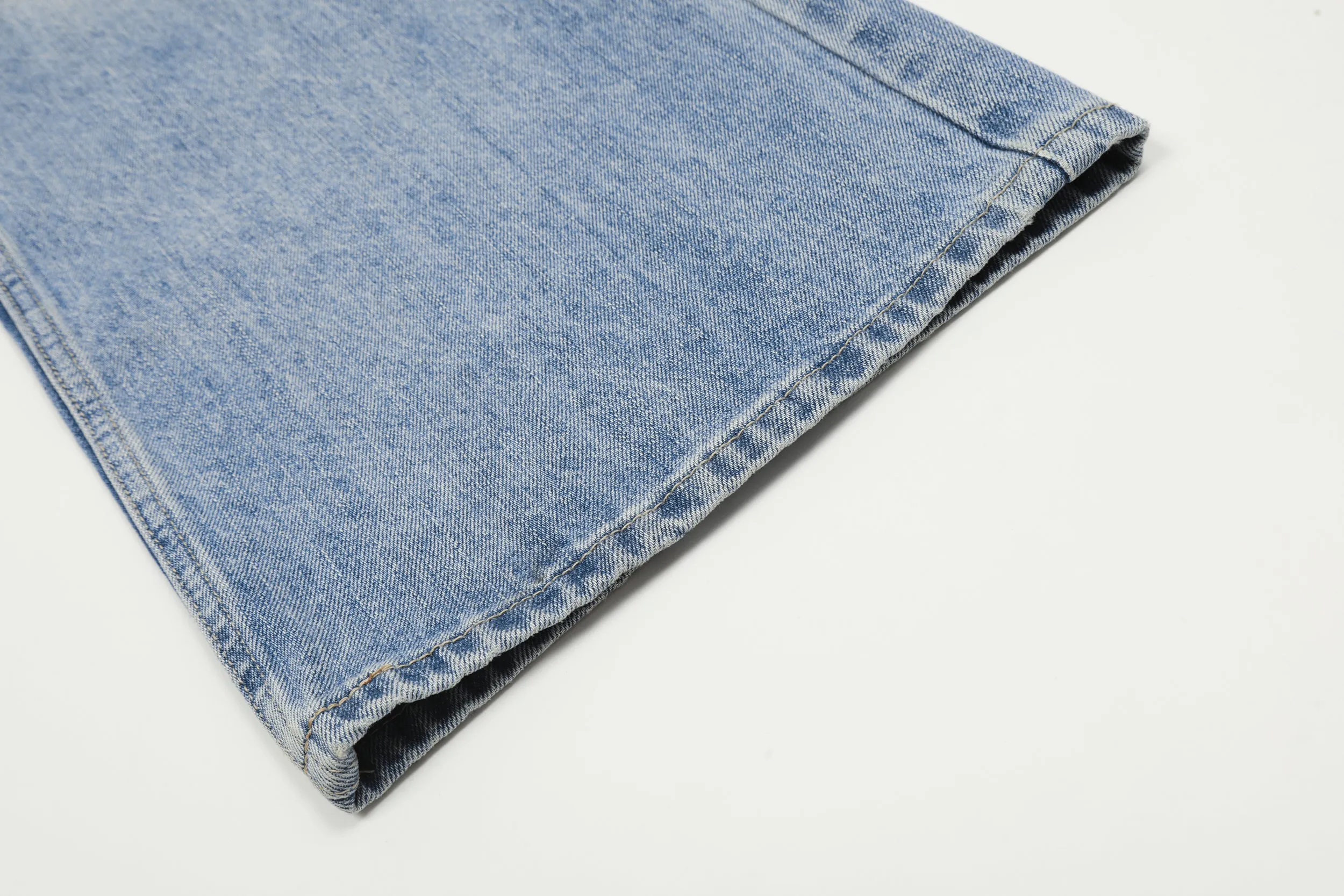 Light Wash | Relaxed Denim Jeans