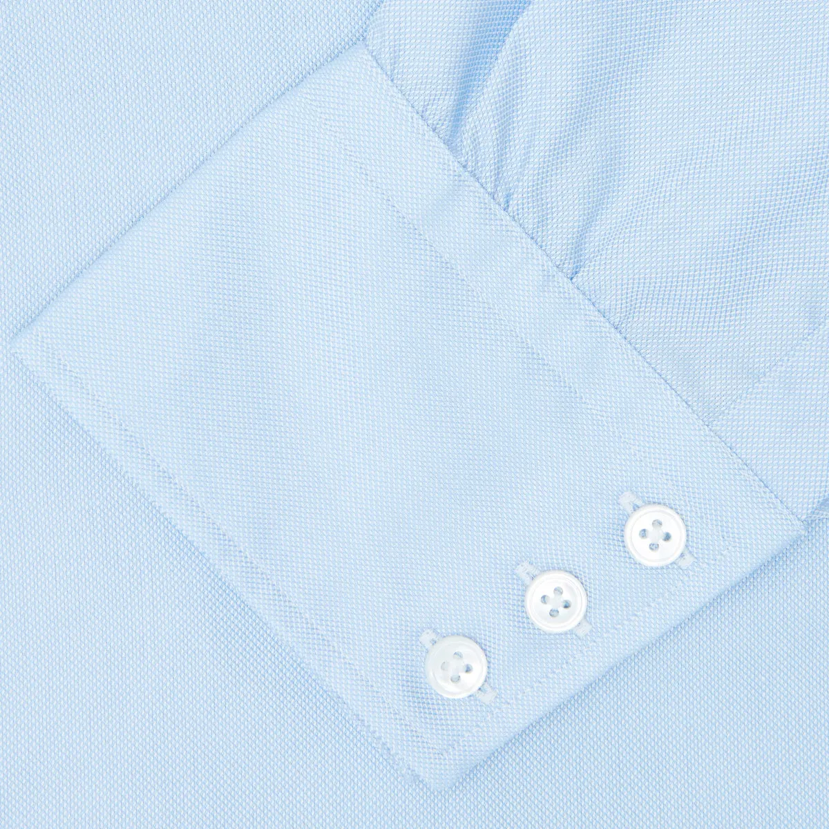 <div>Light Blue Royal Oxford Cotton Shirt with Button-Down Collar and 3-Button Cuffs</div>
<div>&nbsp;</div>