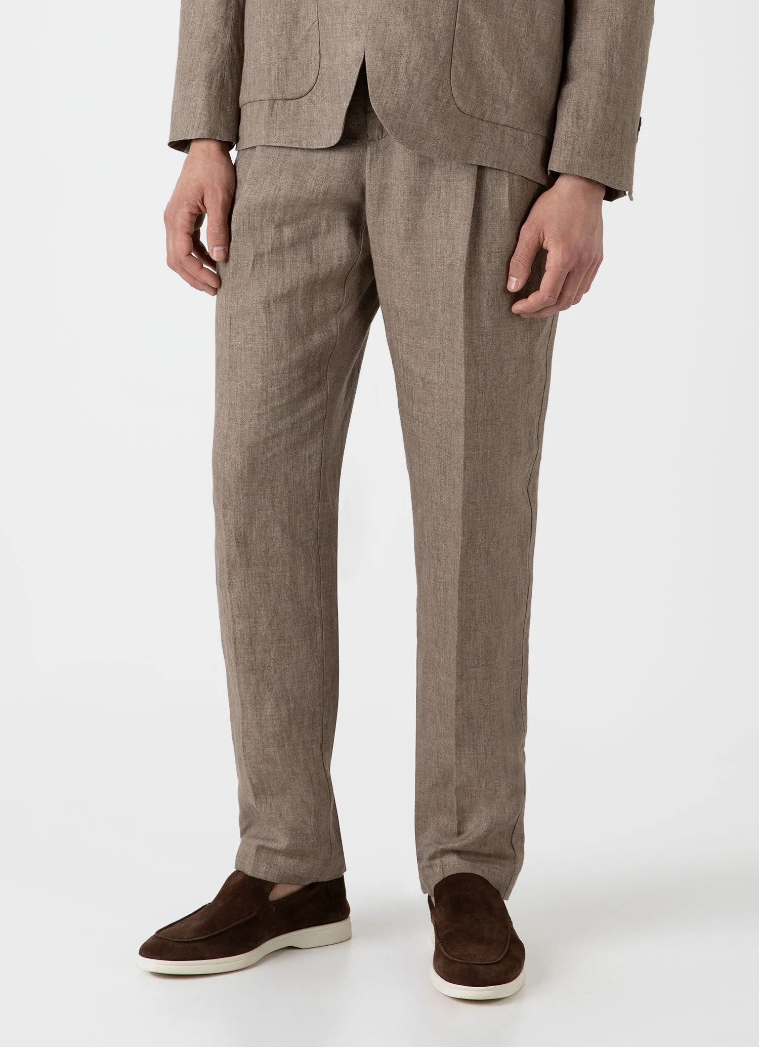 Men's Pleated Linen Trouser in Dark Sand